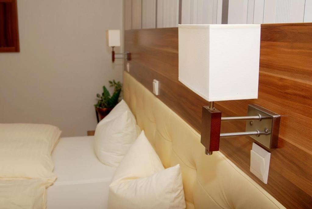 Hotel-Restaurant Laux Merzig Zimmer foto